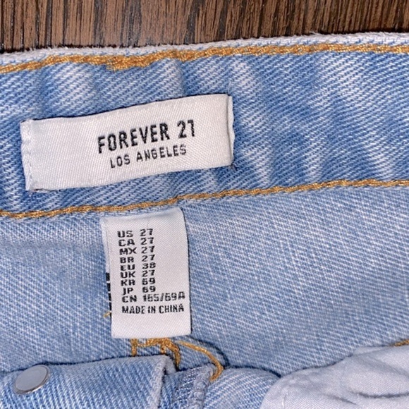 Forever 21 jean shorts size 27 - Picture 4 of 6